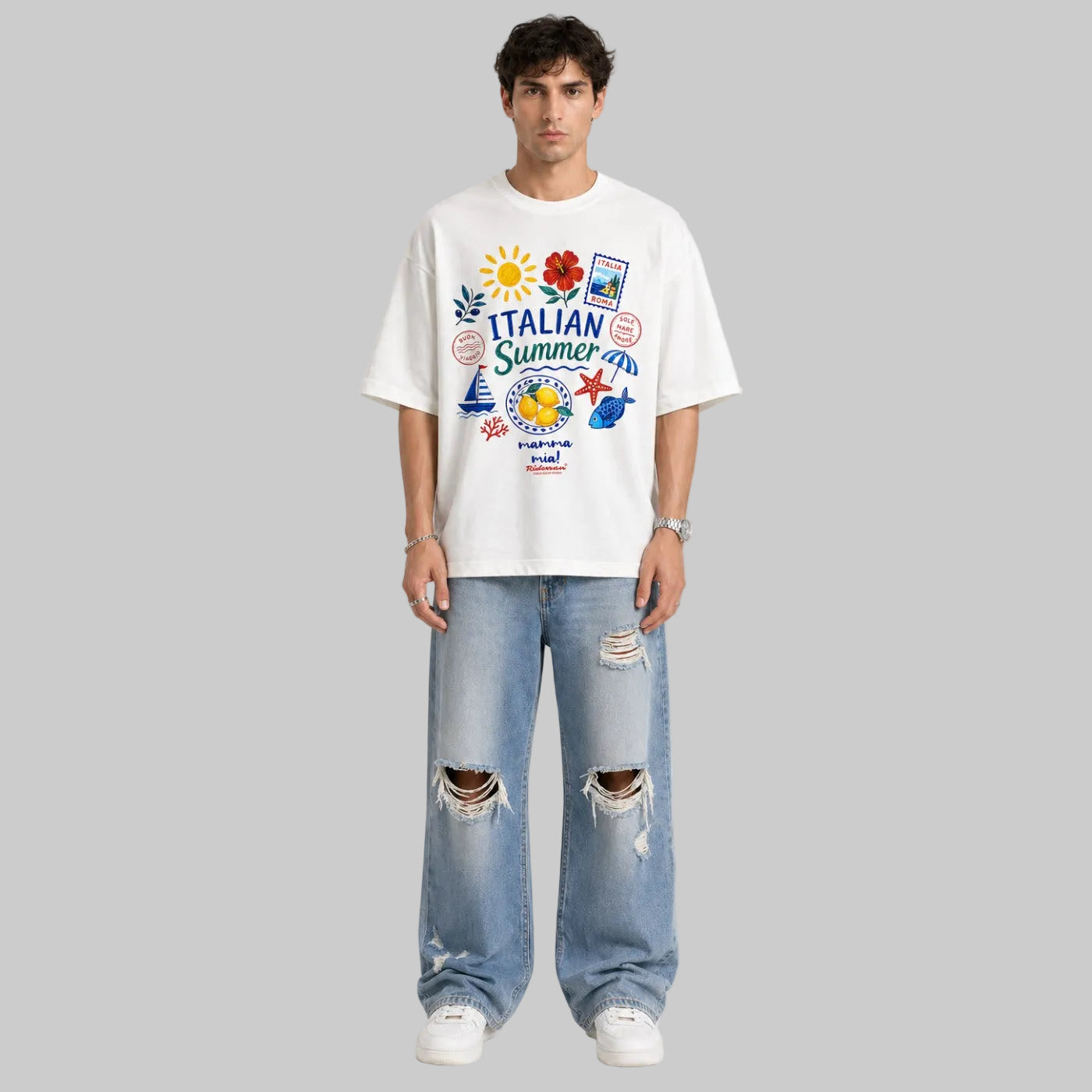 Man-wearing-white-t-shirt