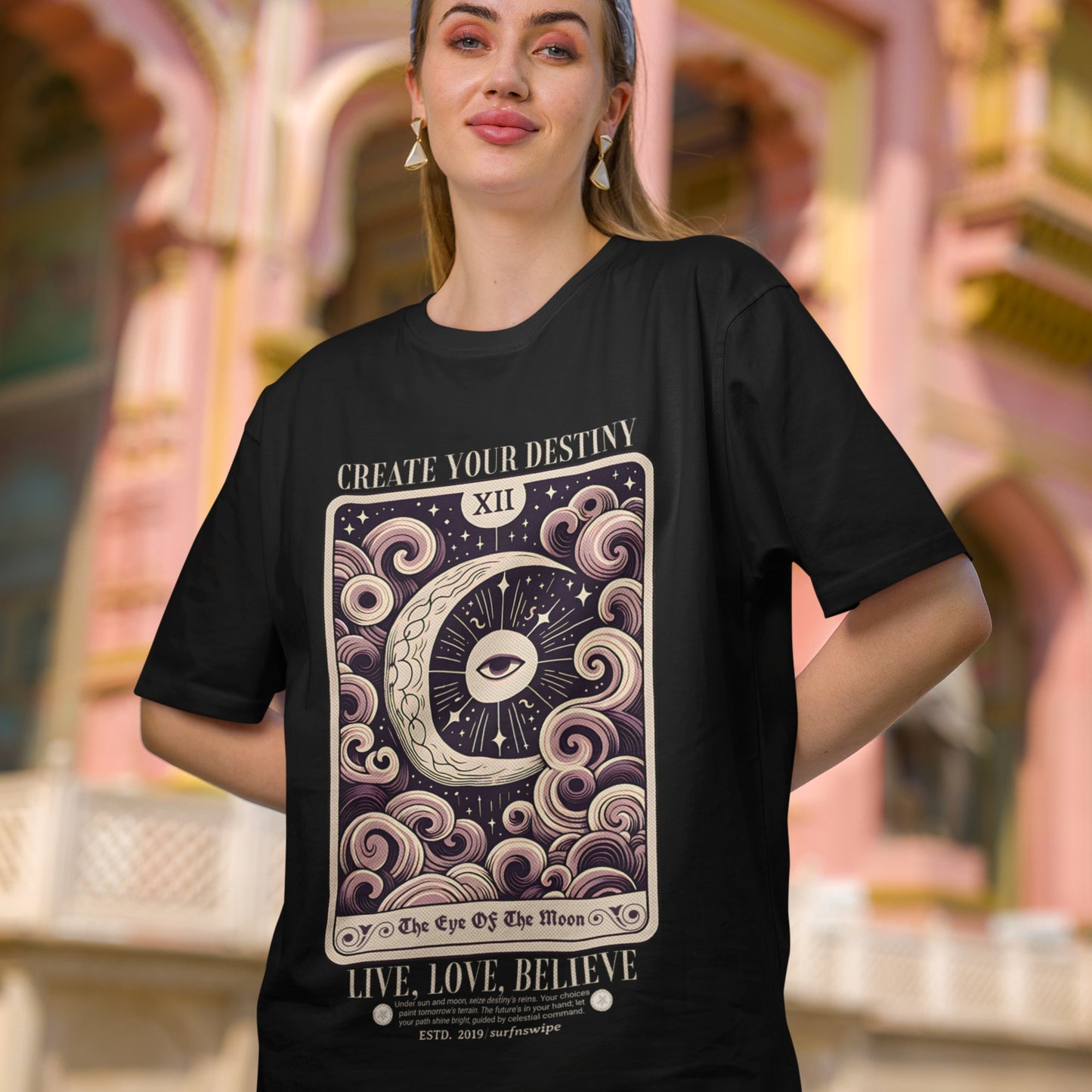 Unisex The Eye Of The Moon Tarot Card Print Oversized T-shirt